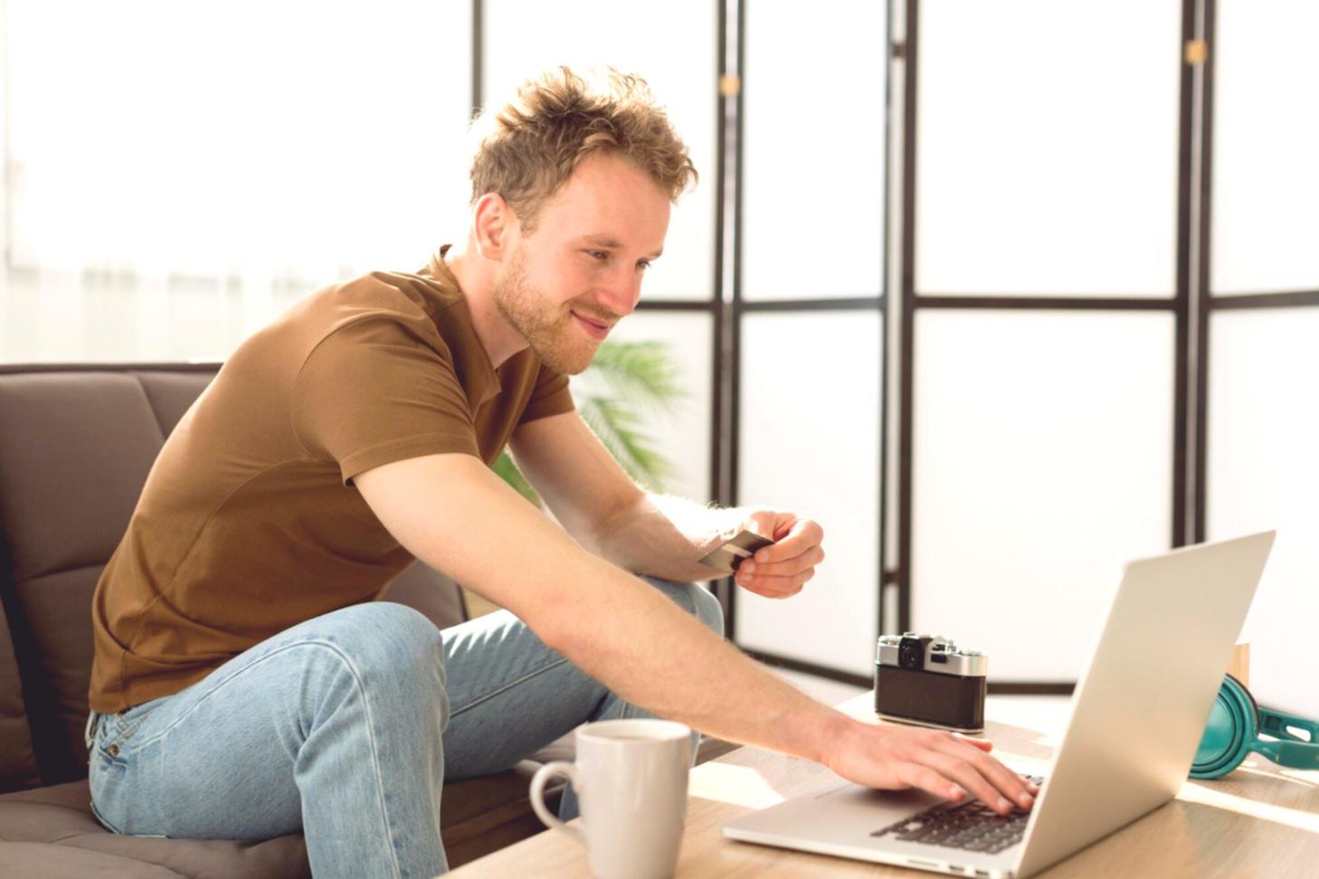 Manual software testing process showing detailed validation workflow